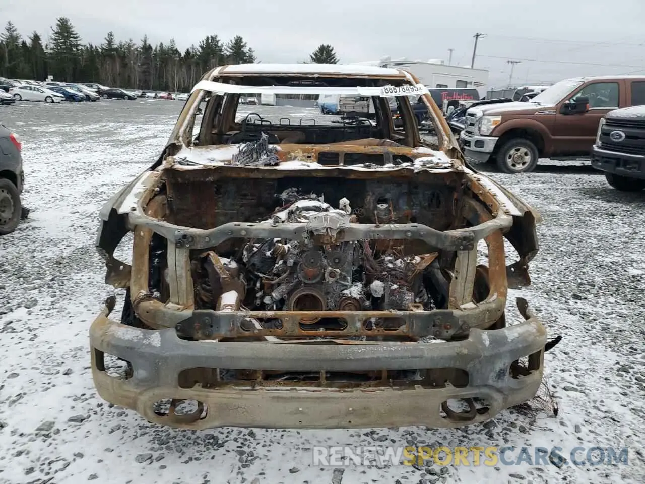 5 Photograph of a damaged car 1C6SRFGT5NN118998 RAM 1500 2022