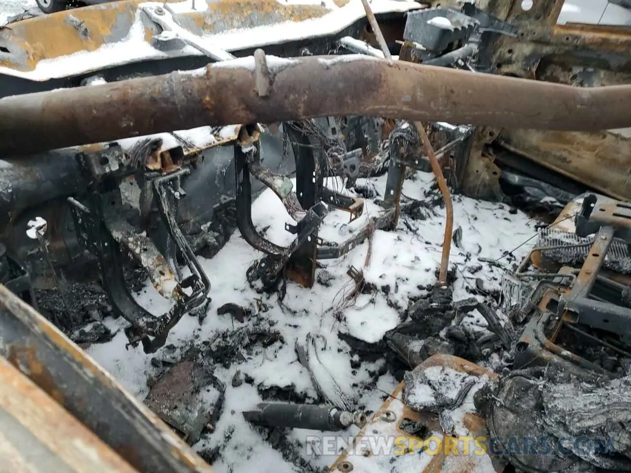 9 Photograph of a damaged car 1C6SRFGT5NN118998 RAM 1500 2022