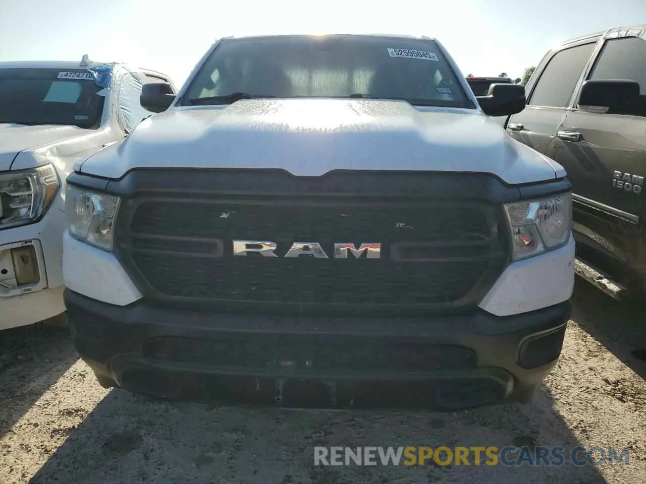 5 Photograph of a damaged car 1C6SRFGTXNN433828 RAM 1500 2022