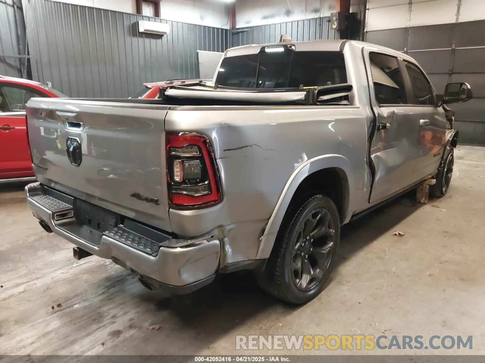 4 Photograph of a damaged car 1C6SRFHM1NN211394 RAM 1500 2022