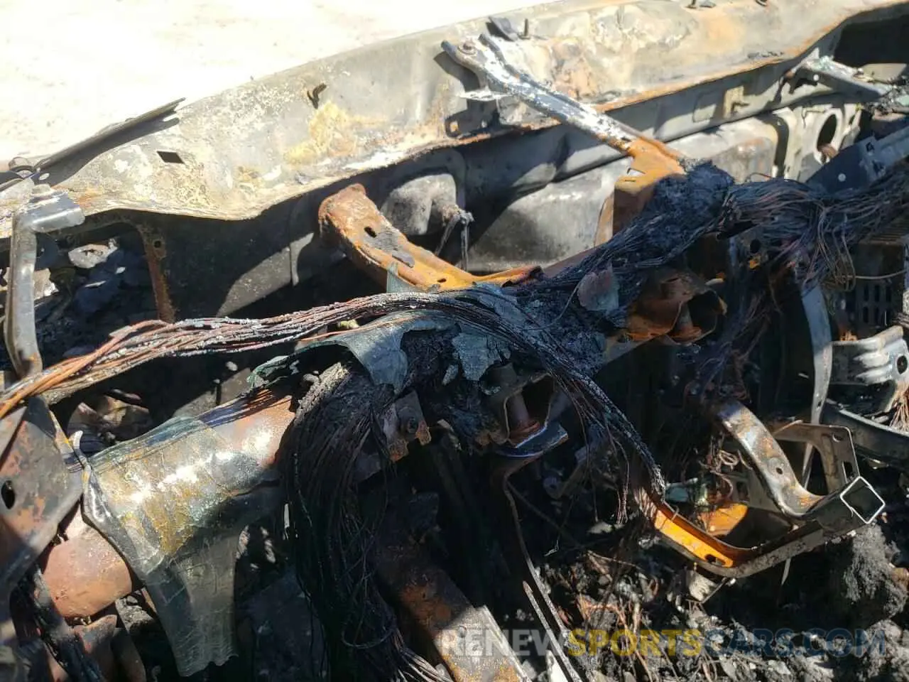 9 Photograph of a damaged car 1C6SRFHM3NN402332 RAM 1500 2022