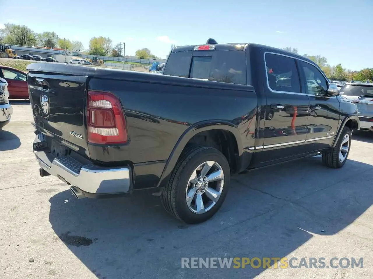 3 Photograph of a damaged car 1C6SRFHT0NN183157 RAM 1500 2022