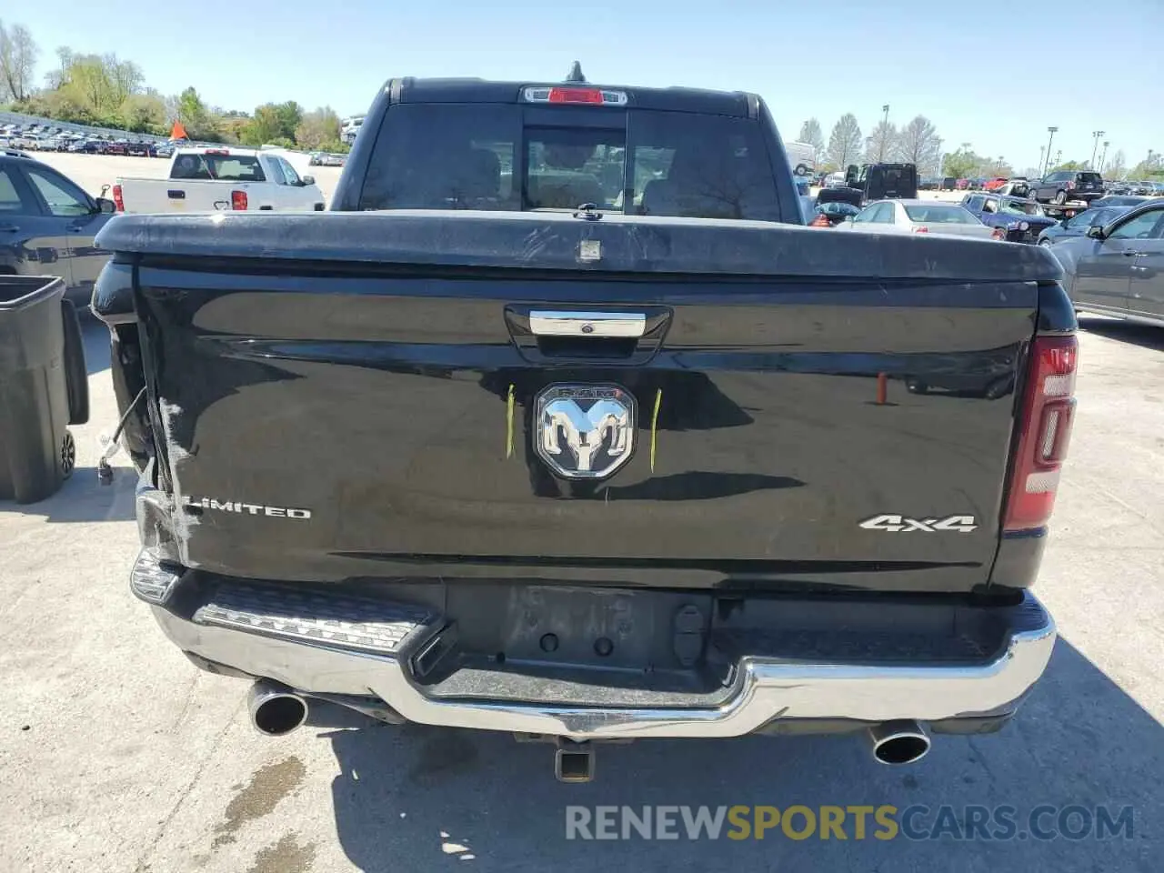 6 Photograph of a damaged car 1C6SRFHT0NN183157 RAM 1500 2022