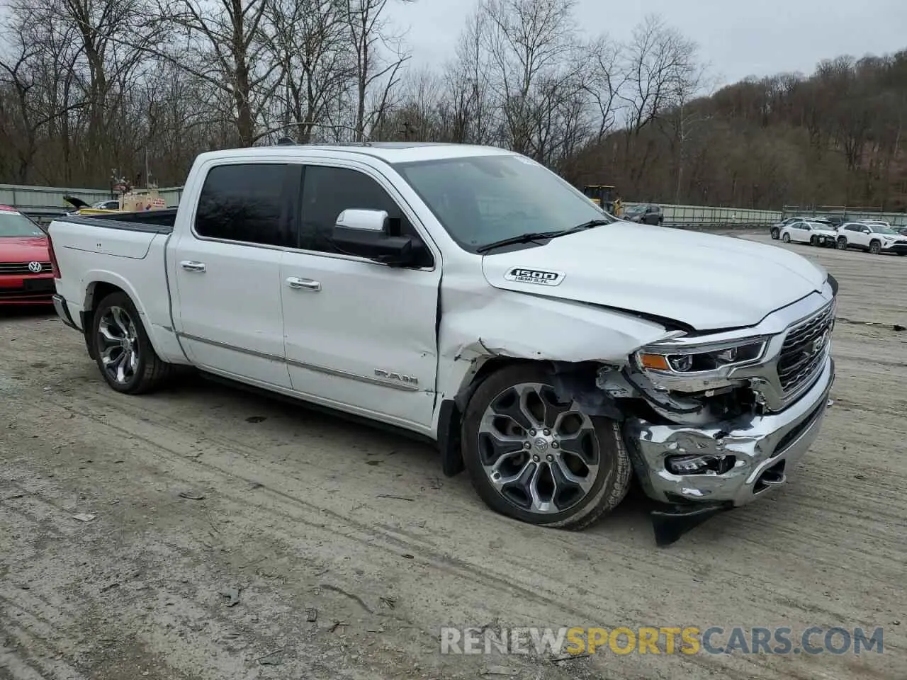 4 Photograph of a damaged car 1C6SRFHT4NN195229 RAM 1500 2022