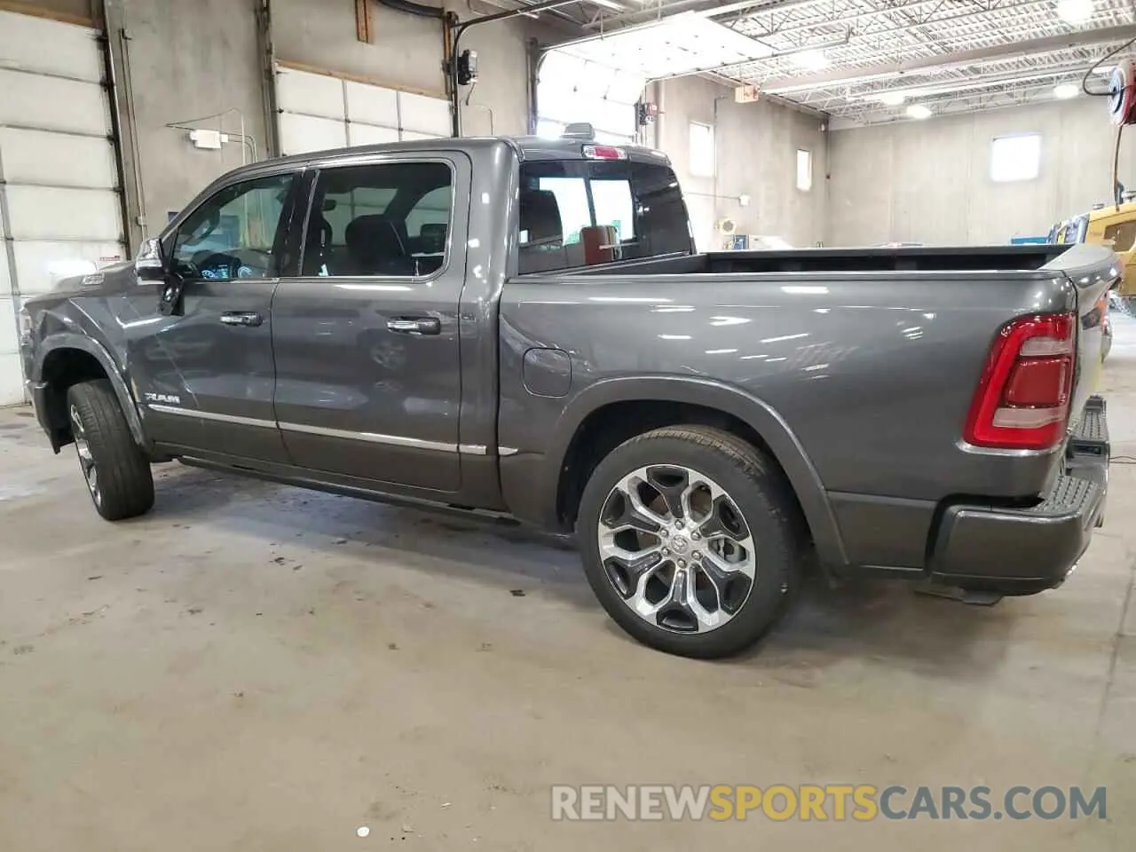 2 Photograph of a damaged car 1C6SRFHT5NN401321 RAM 1500 2022