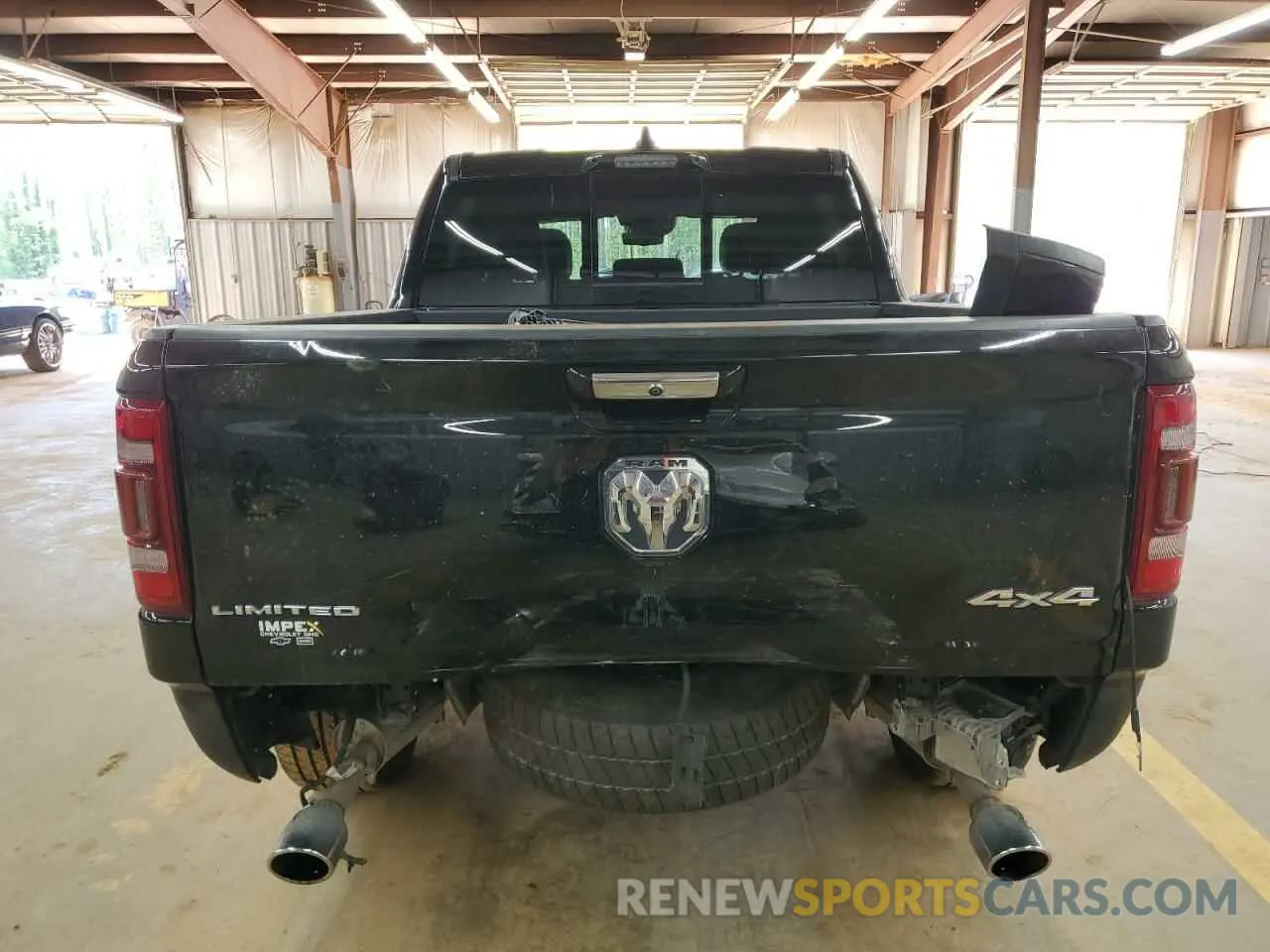 6 Photograph of a damaged car 1C6SRFHT6NN171384 RAM 1500 2022