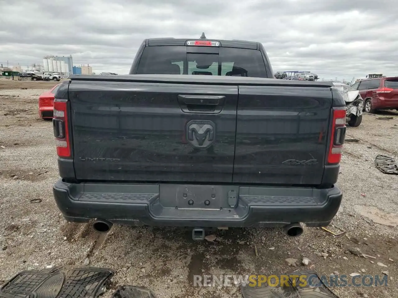 6 Photograph of a damaged car 1C6SRFHT8NN380674 RAM 1500 2022