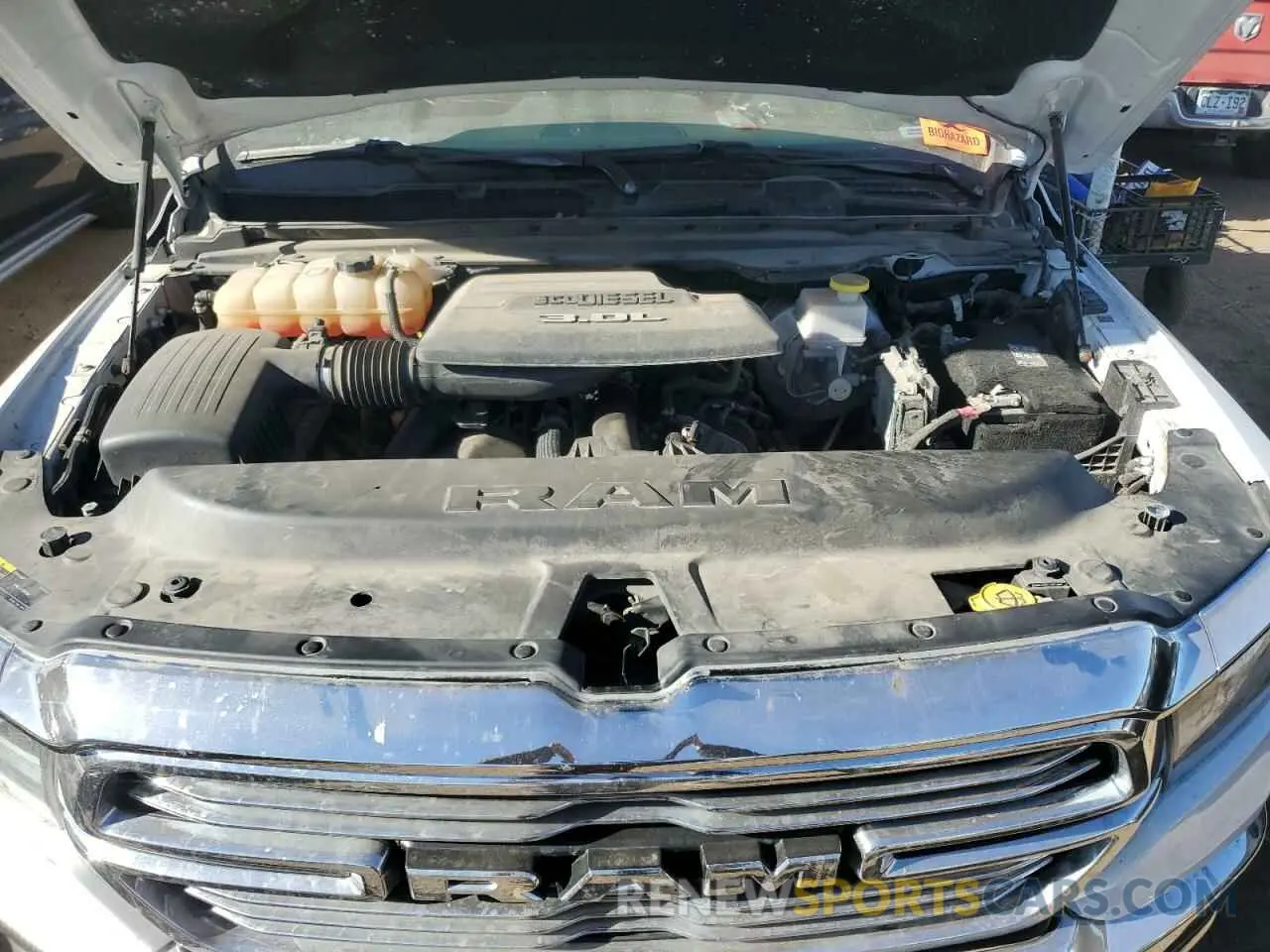 11 Photograph of a damaged car 1C6SRFJM5NN376035 RAM 1500 2022