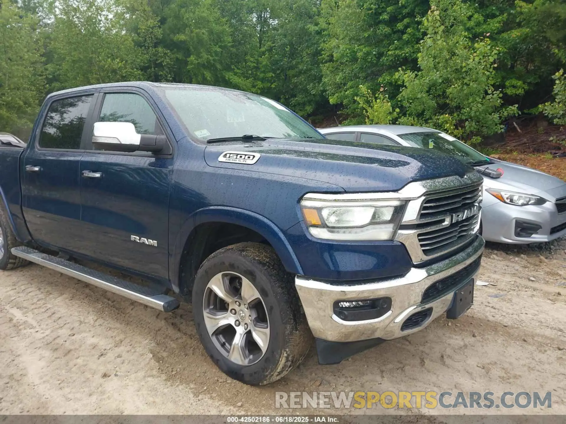 1 Photograph of a damaged car 1C6SRFJT0NN300228 RAM 1500 2022