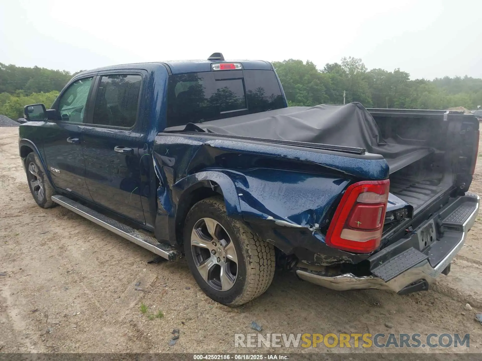 3 Photograph of a damaged car 1C6SRFJT0NN300228 RAM 1500 2022