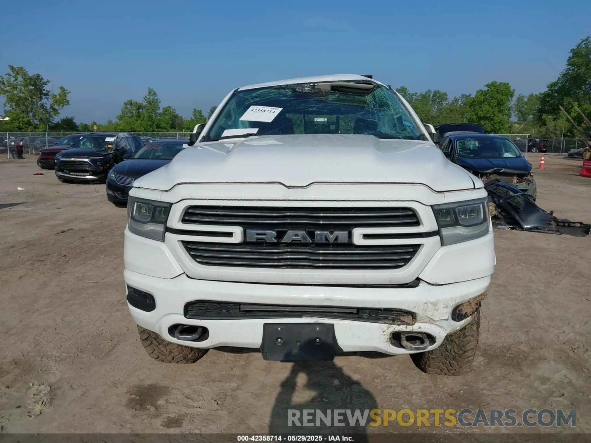 12 Photograph of a damaged car 1C6SRFJT1NN108929 RAM 1500 2022