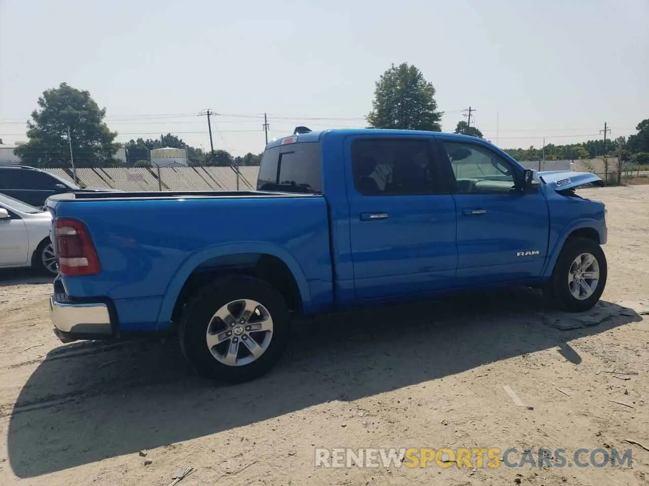 3 Photograph of a damaged car 1C6SRFJT1NN179158 RAM 1500 2022
