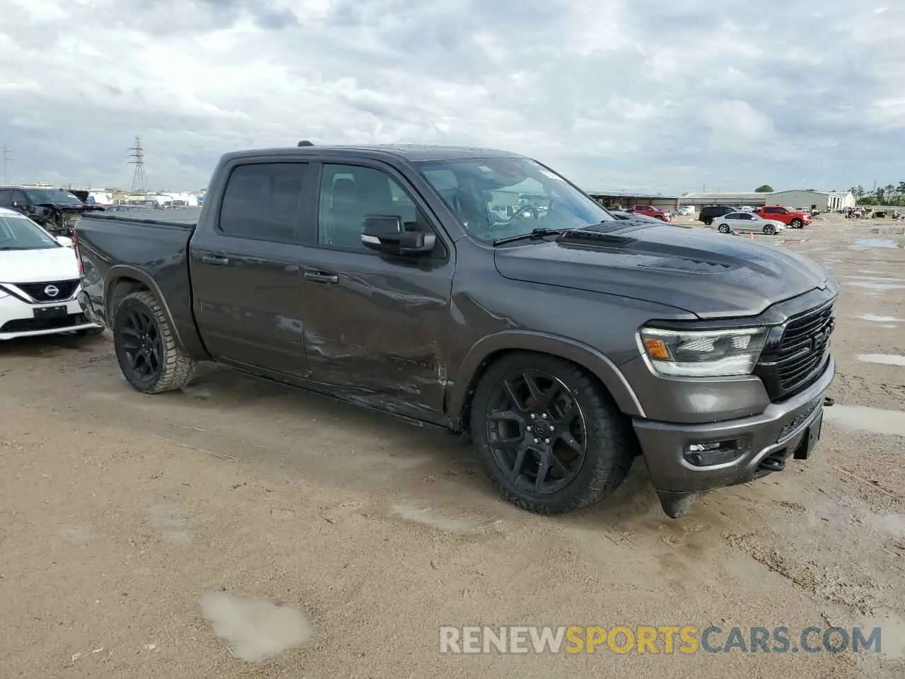 4 Photograph of a damaged car 1C6SRFJT2NN120152 RAM 1500 2022