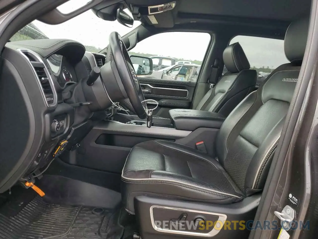 7 Photograph of a damaged car 1C6SRFJT2NN120152 RAM 1500 2022
