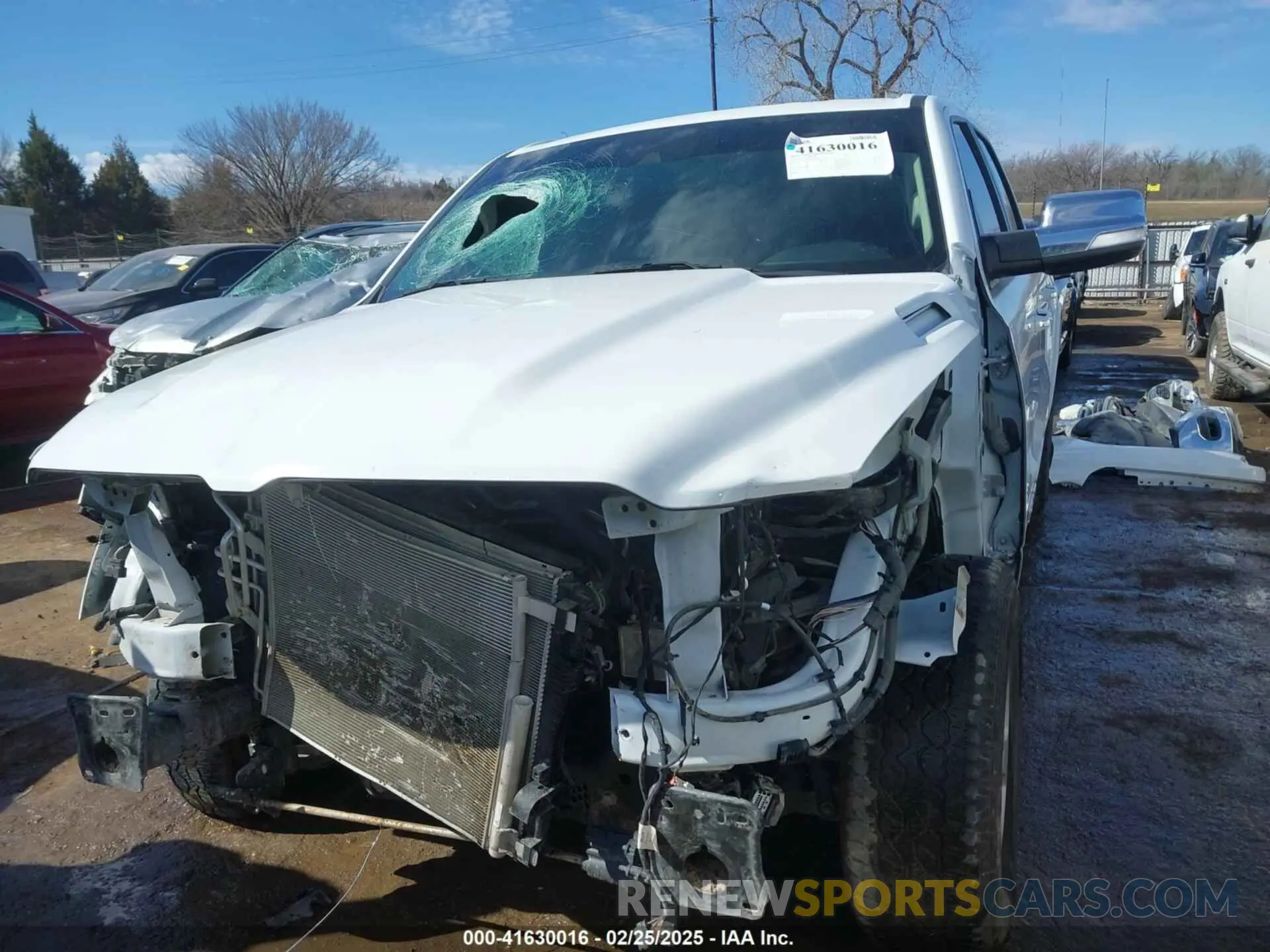 6 Photograph of a damaged car 1C6SRFJT4NN248408 RAM 1500 2022