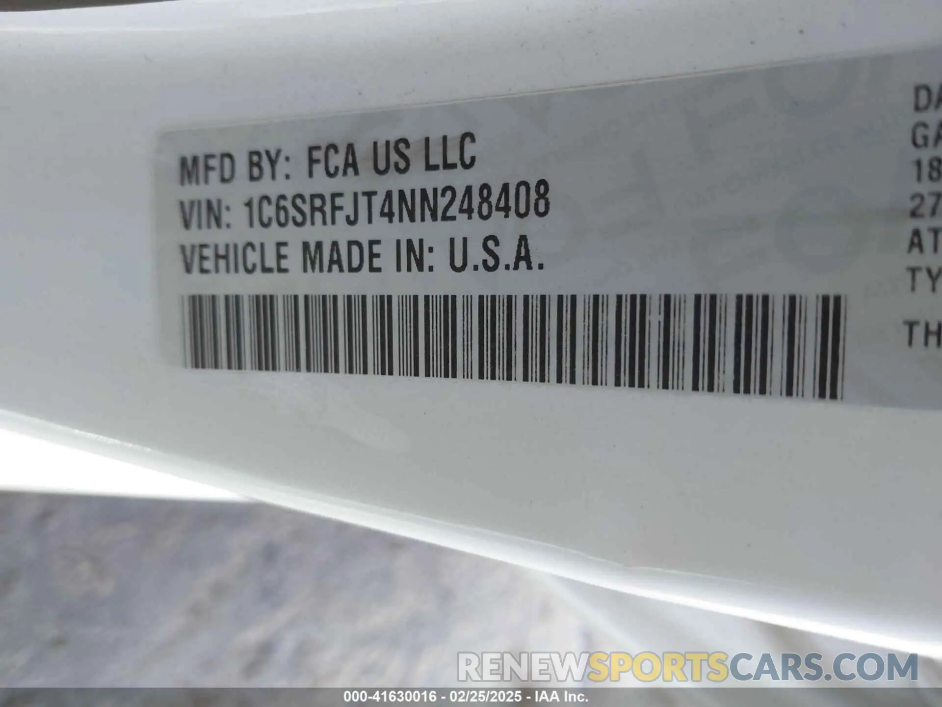 9 Photograph of a damaged car 1C6SRFJT4NN248408 RAM 1500 2022