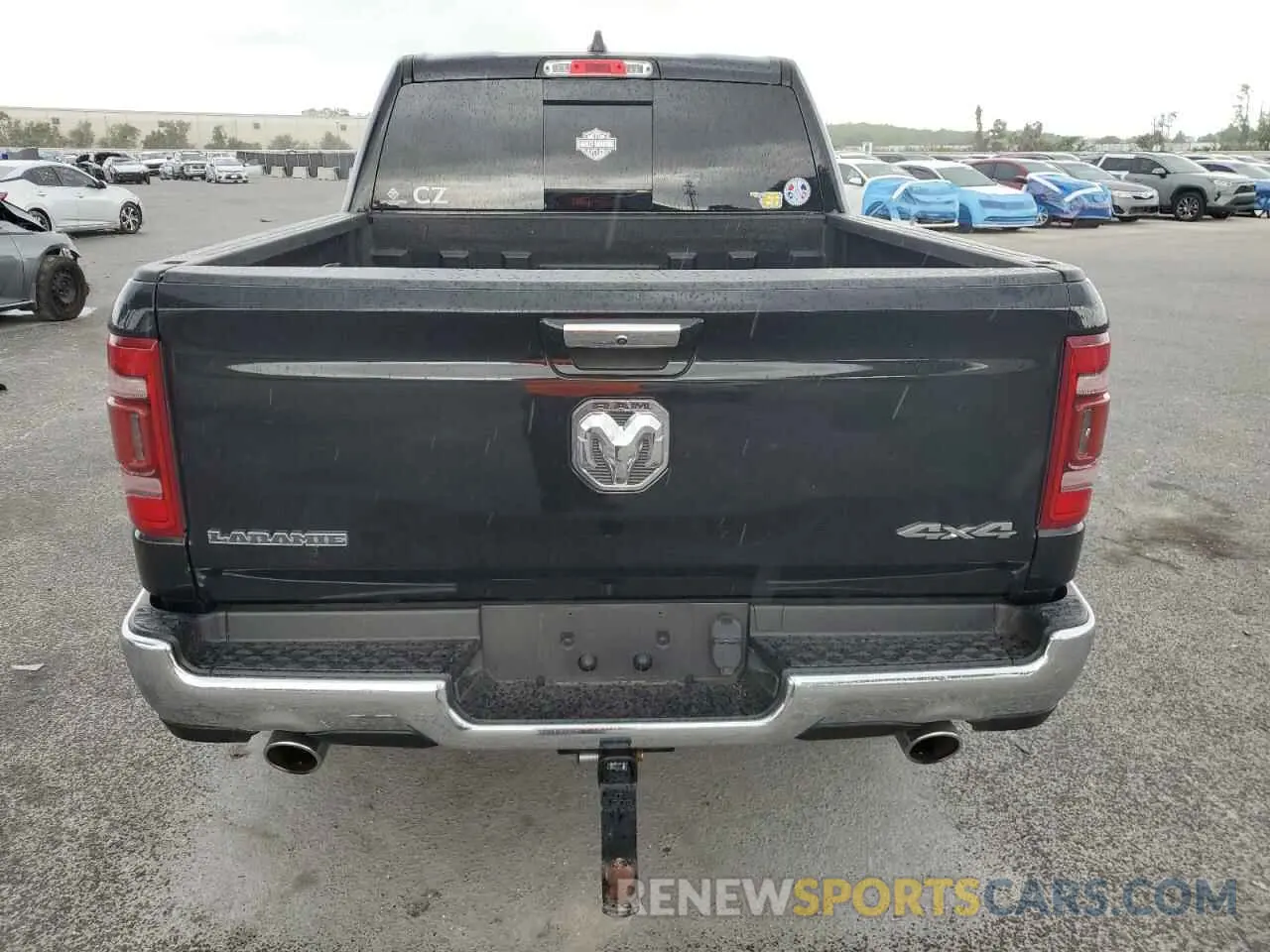 6 Photograph of a damaged car 1C6SRFJT4NN300006 RAM 1500 2022