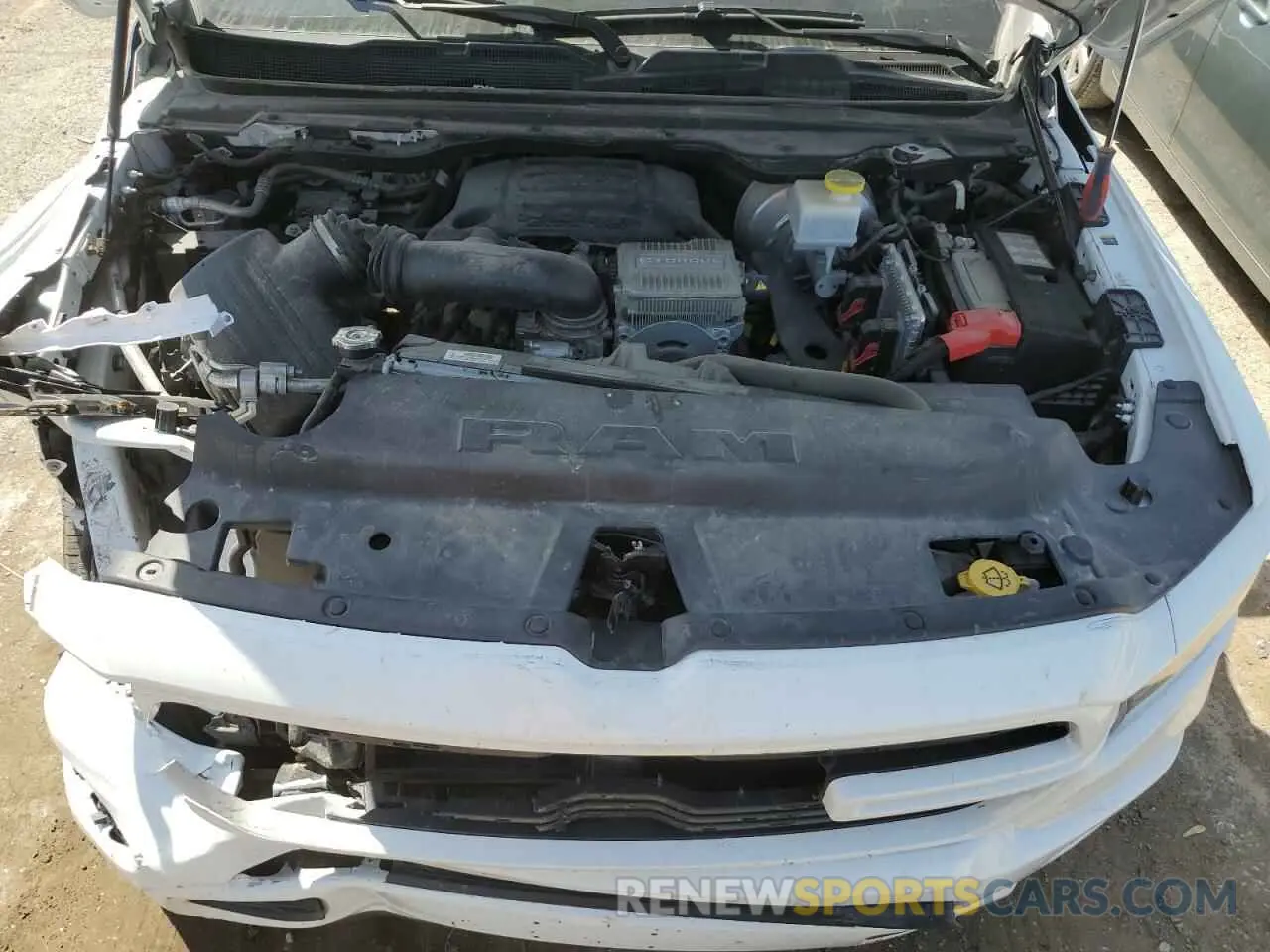 11 Photograph of a damaged car 1C6SRFJT4NN471161 RAM 1500 2022