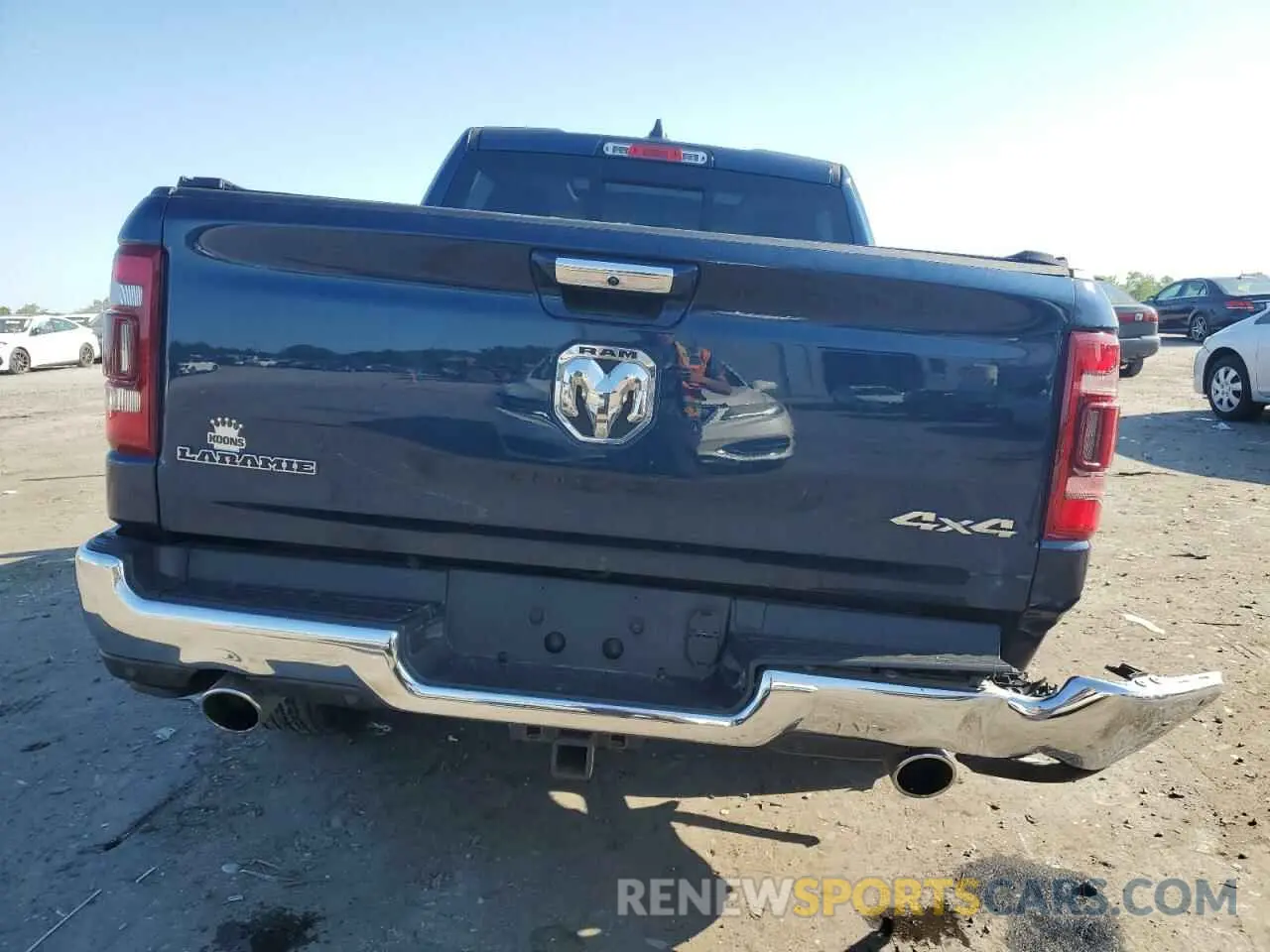 6 Photograph of a damaged car 1C6SRFJT5NN321186 RAM 1500 2022