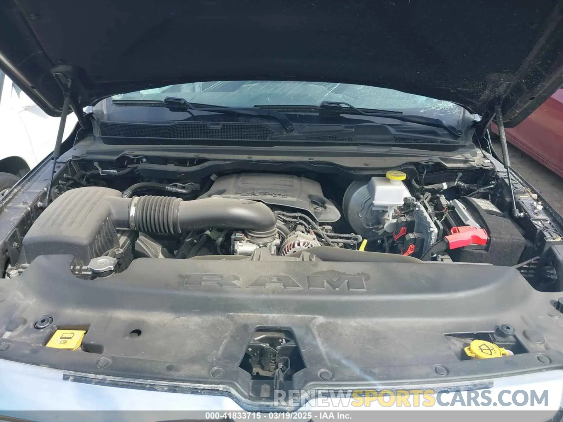 10 Photograph of a damaged car 1C6SRFJT5NN349389 RAM 1500 2022