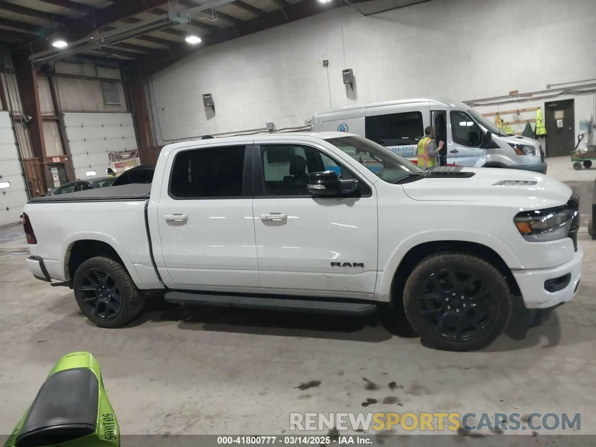 13 Photograph of a damaged car 1C6SRFJT6NN164848 RAM 1500 2022