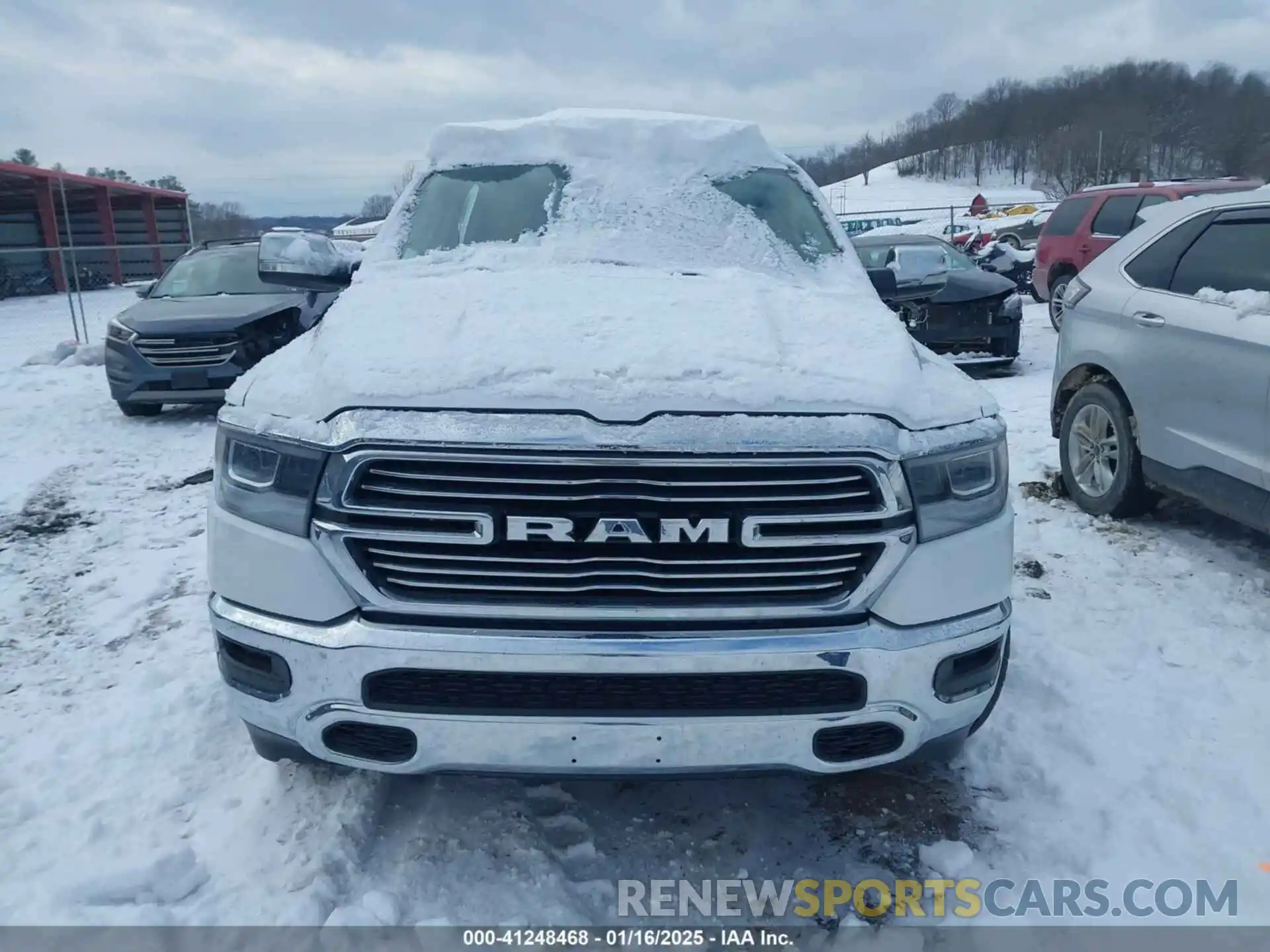 11 Photograph of a damaged car 1C6SRFJT6NN229214 RAM 1500 2022