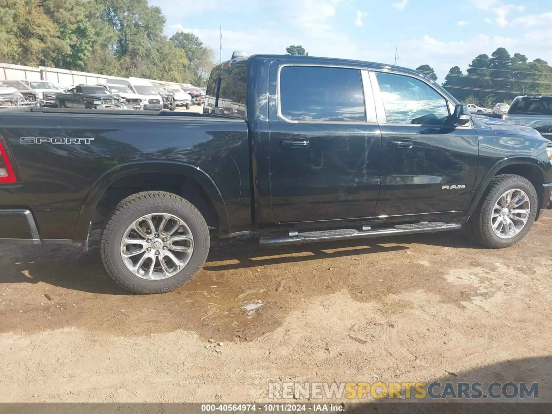 13 Photograph of a damaged car 1C6SRFJT8NN366655 RAM 1500 2022