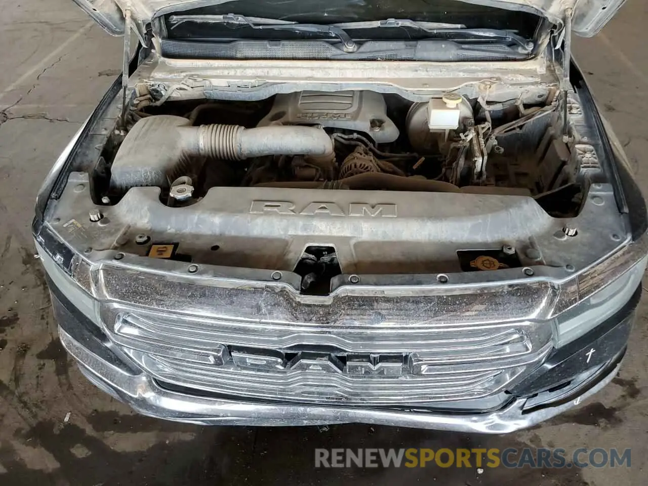 11 Photograph of a damaged car 1C6SRFJT9NN159000 RAM 1500 2022
