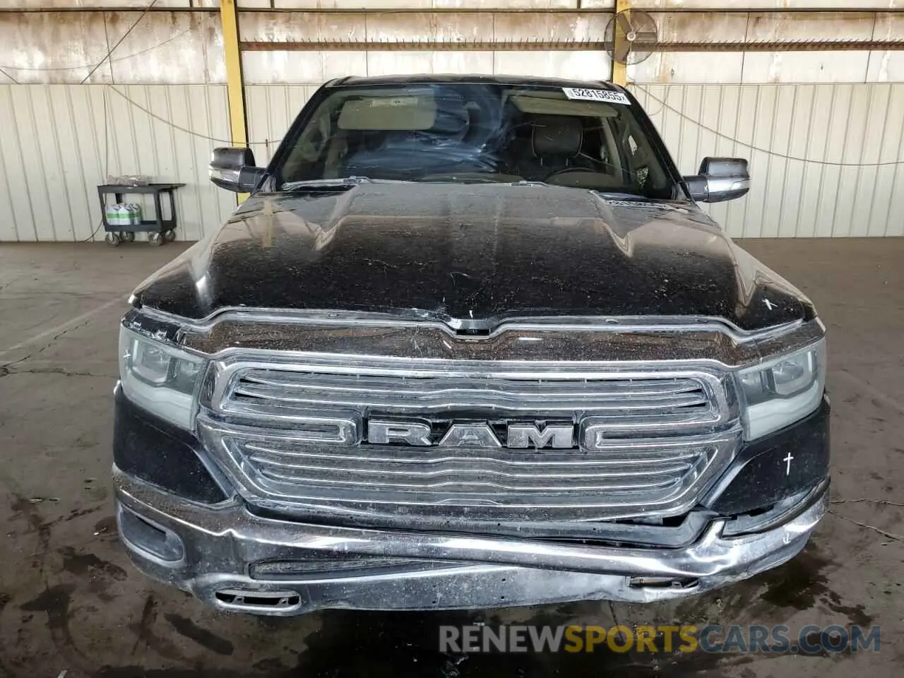 5 Photograph of a damaged car 1C6SRFJT9NN159000 RAM 1500 2022