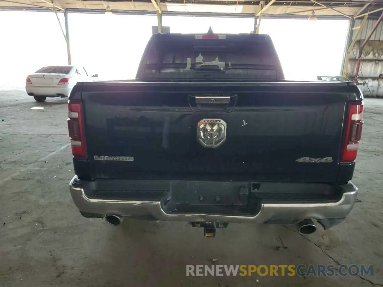 6 Photograph of a damaged car 1C6SRFJT9NN159000 RAM 1500 2022