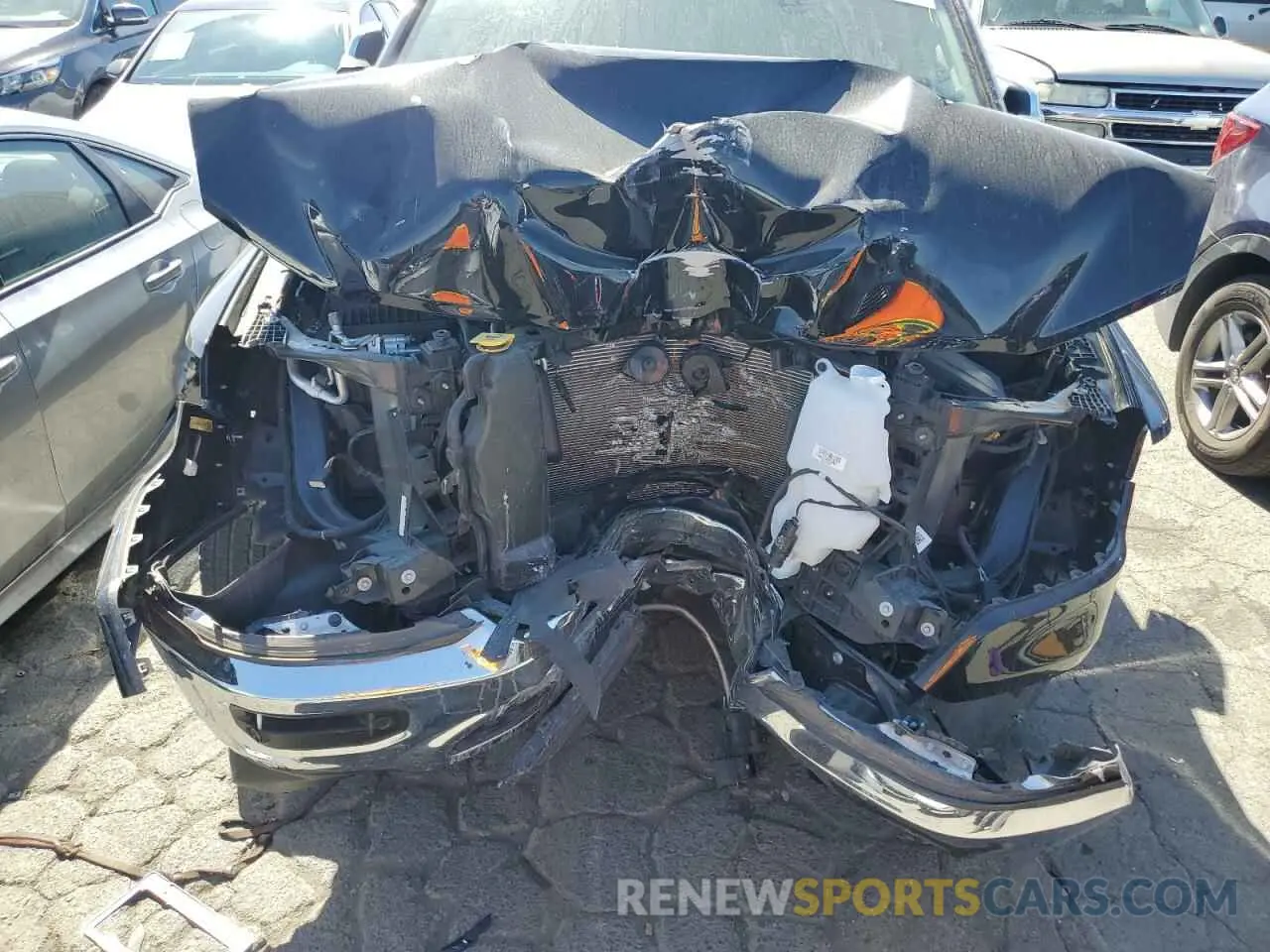 11 Photograph of a damaged car 1C6SRFJT9NN207532 RAM 1500 2022