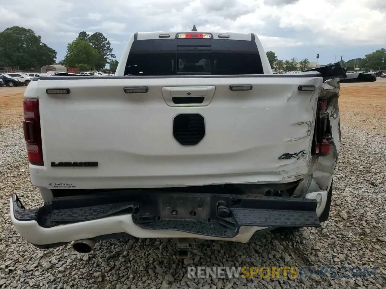 6 Photograph of a damaged car 1C6SRFJT9NN434509 RAM 1500 2022