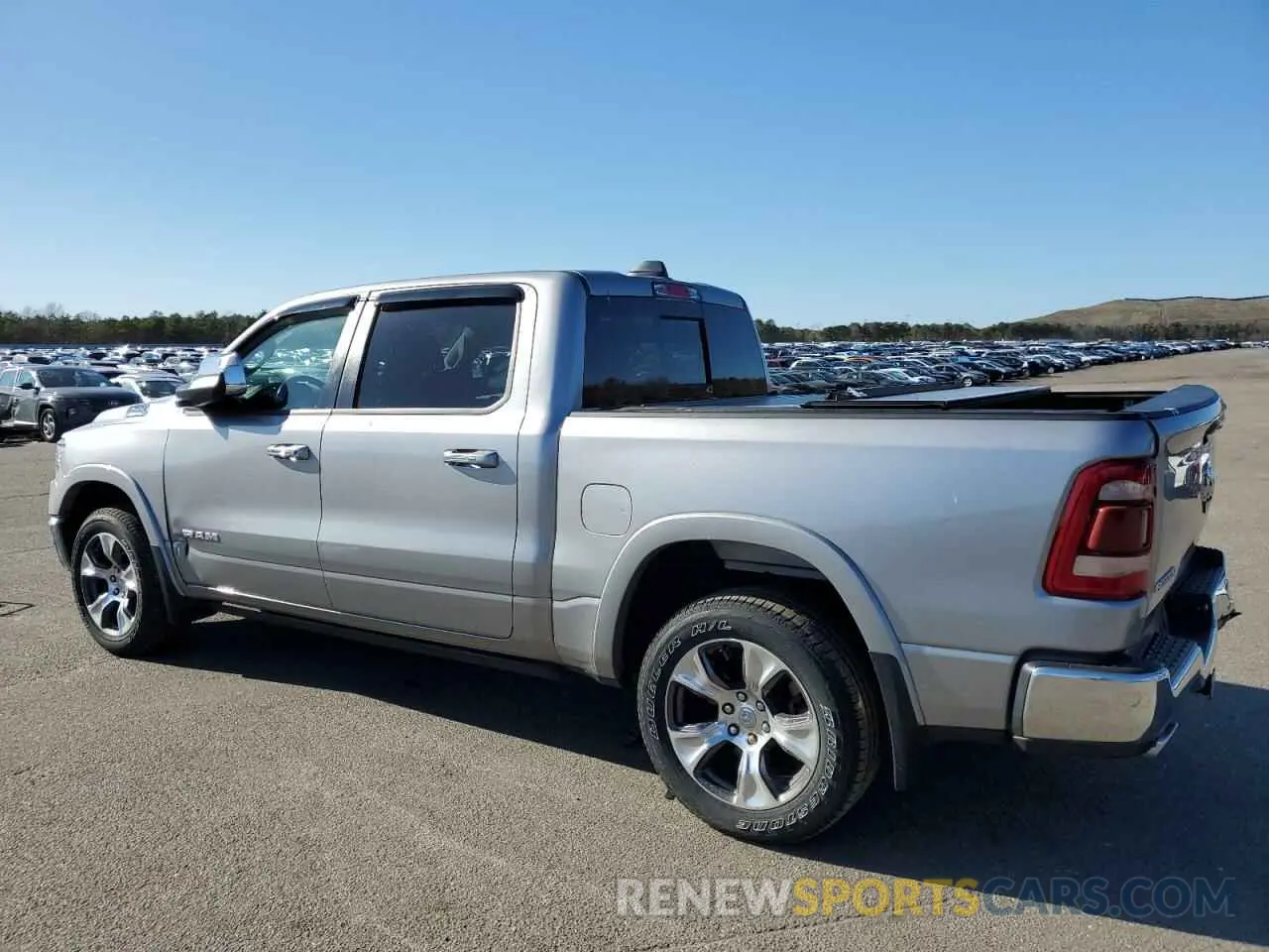 2 Photograph of a damaged car 1C6SRFJTXNN246260 RAM 1500 2022
