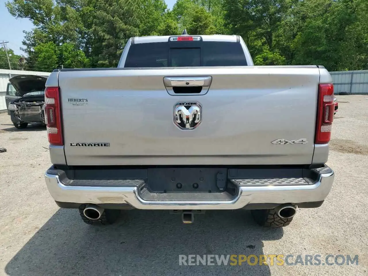6 Photograph of a damaged car 1C6SRFJTXNN429786 RAM 1500 2022