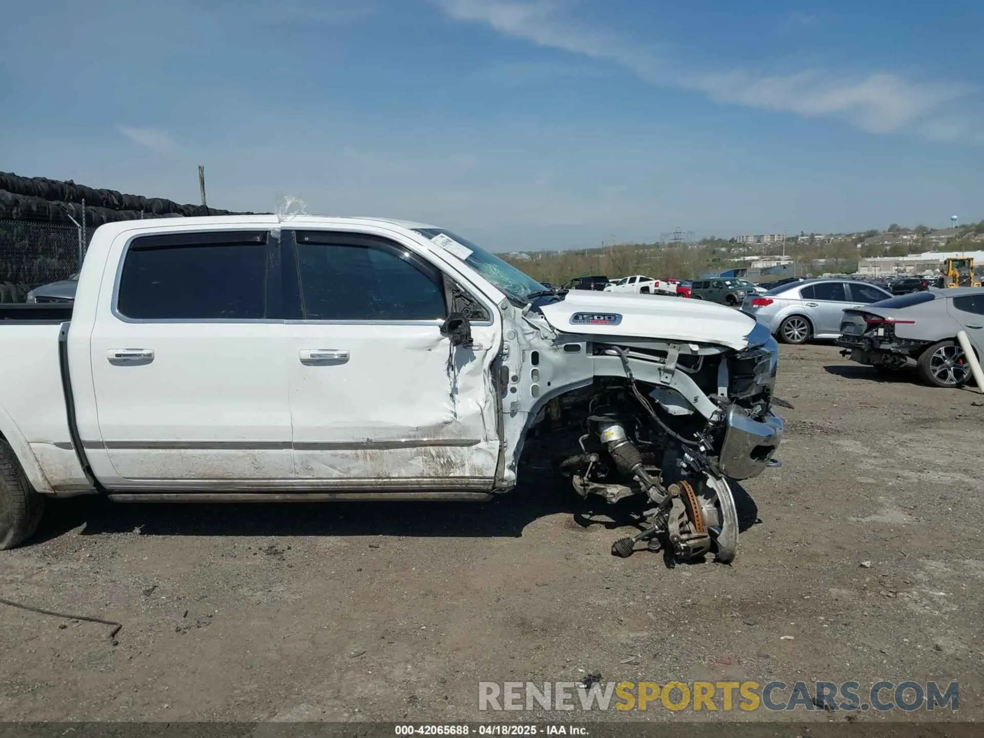 6 Photograph of a damaged car 1C6SRFKM0NN192653 RAM 1500 2022