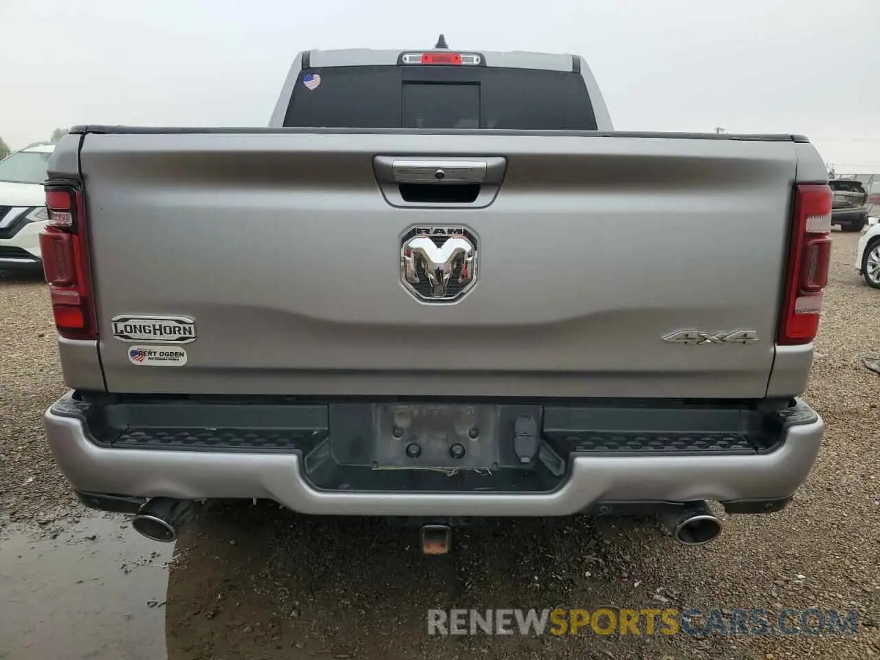 6 Photograph of a damaged car 1C6SRFKM7NN288246 RAM 1500 2022