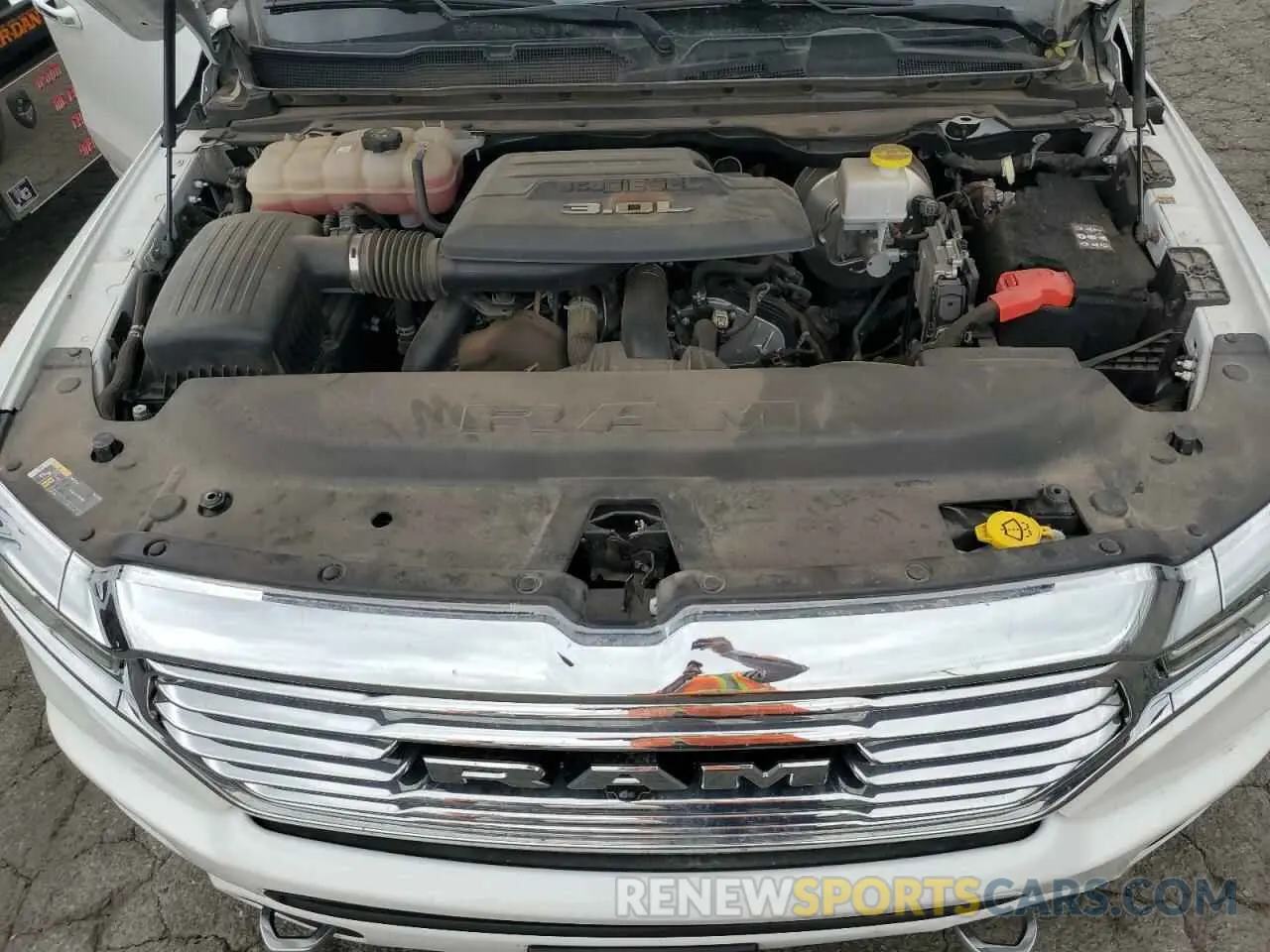 11 Photograph of a damaged car 1C6SRFKM9NN119832 RAM 1500 2022