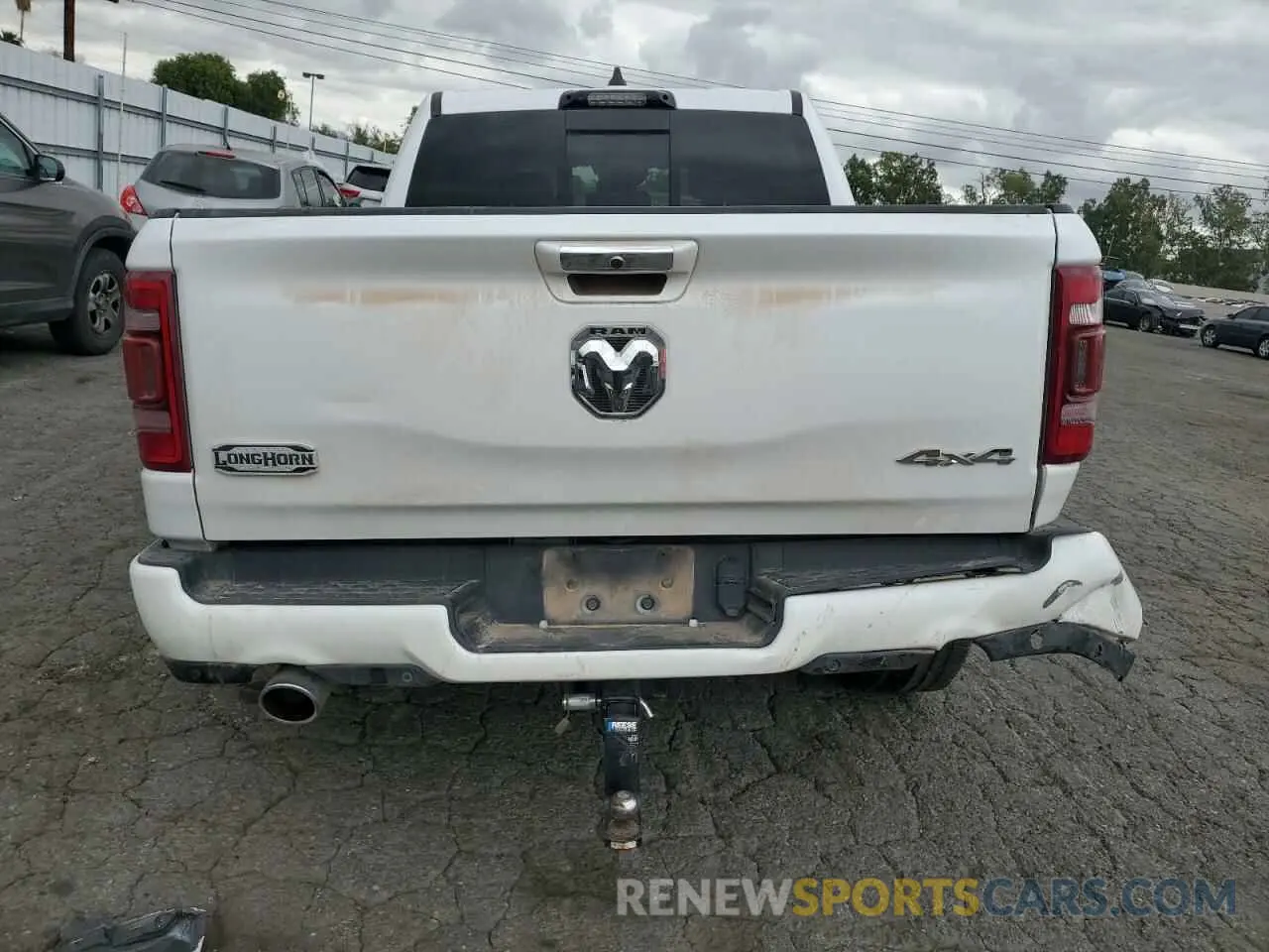 6 Photograph of a damaged car 1C6SRFKM9NN119832 RAM 1500 2022