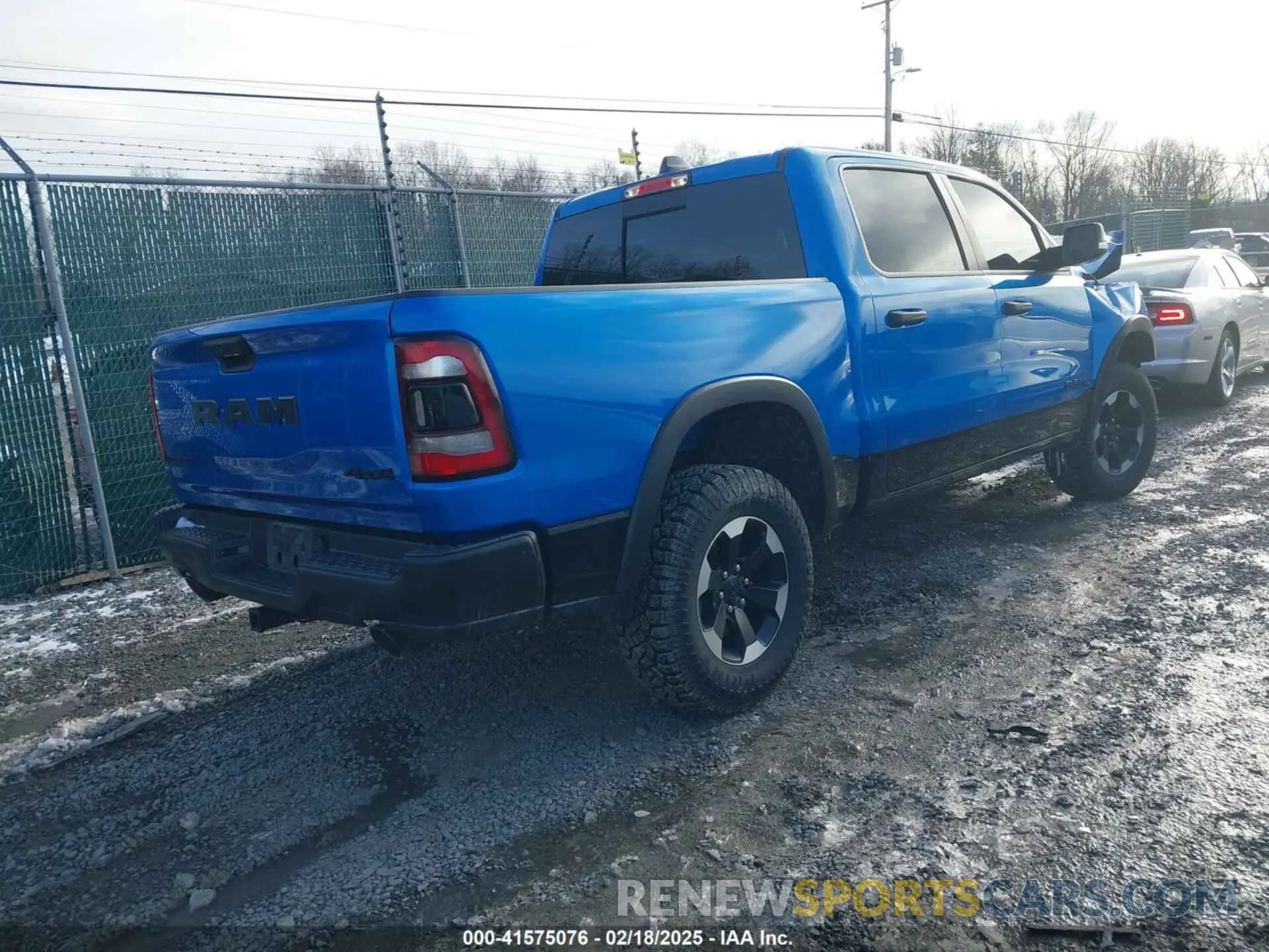 4 Photograph of a damaged car 1C6SRFLT0NN177124 RAM 1500 2022