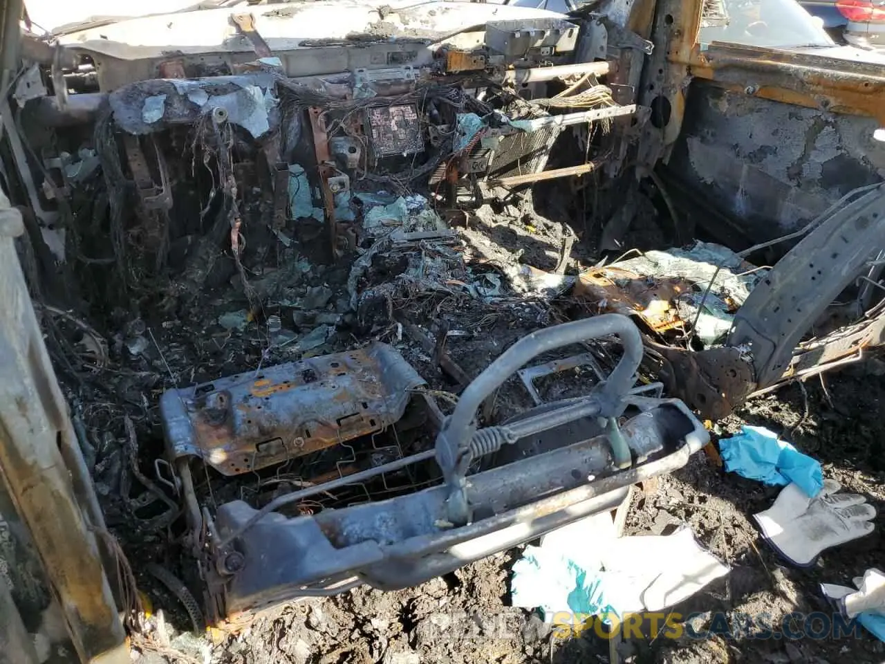 8 Photograph of a damaged car 1C6SRFLT1NN188911 RAM 1500 2022