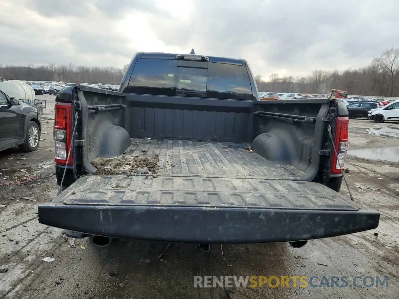 6 Photograph of a damaged car 1C6SRFMT0NN294989 RAM 1500 2022