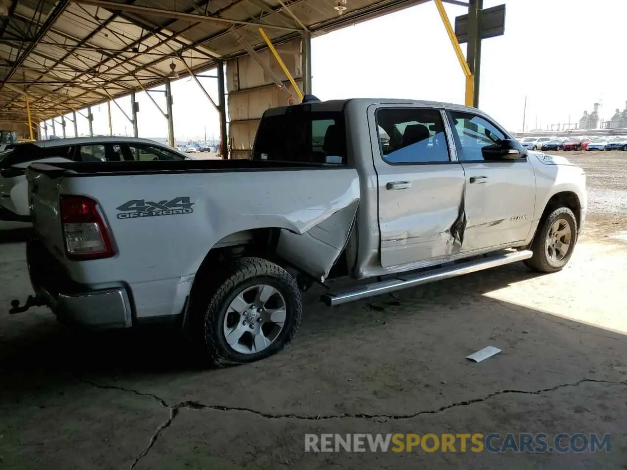 3 Photograph of a damaged car 1C6SRFMT1NN339227 RAM 1500 2022