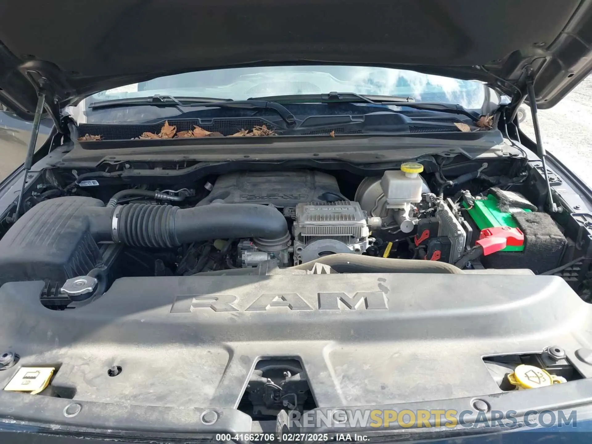 10 Photograph of a damaged car 1C6SRFMT8NN267989 RAM 1500 2022