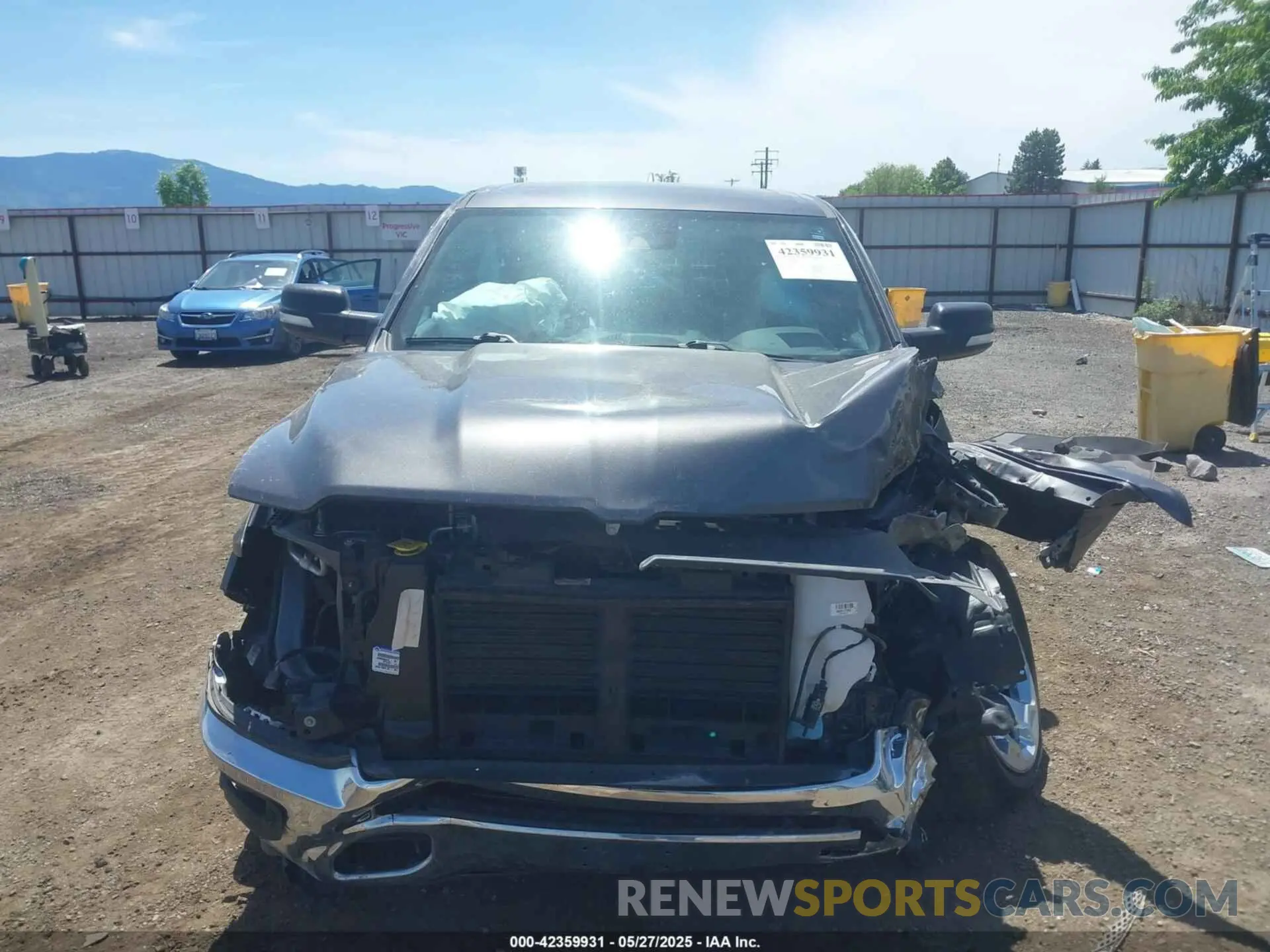 12 Photograph of a damaged car 1C6SRFMT8NN481607 RAM 1500 2022