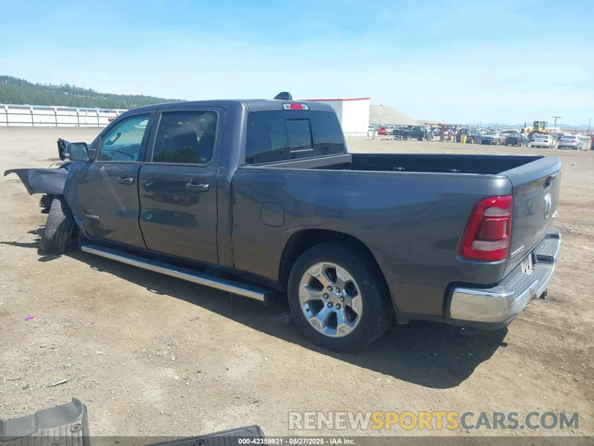 3 Photograph of a damaged car 1C6SRFMT8NN481607 RAM 1500 2022
