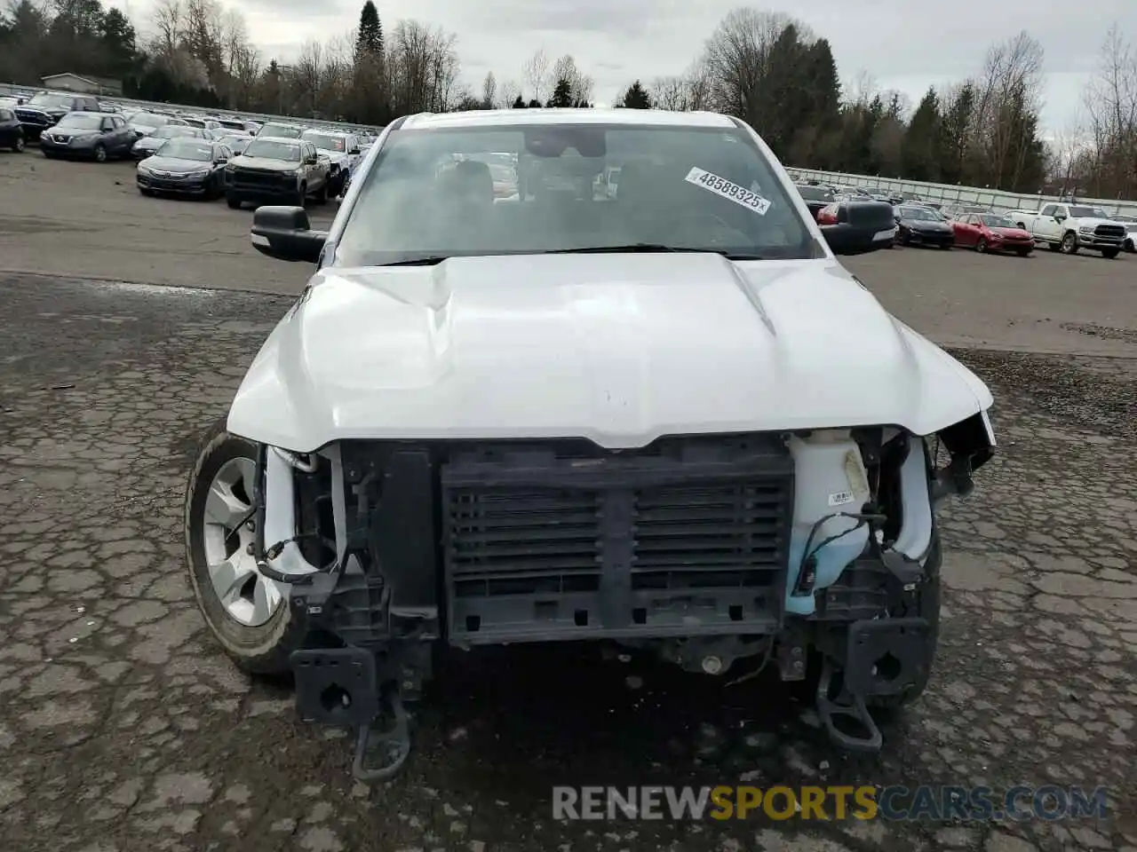 5 Photograph of a damaged car 1C6SRFMTXNN433025 RAM 1500 2022