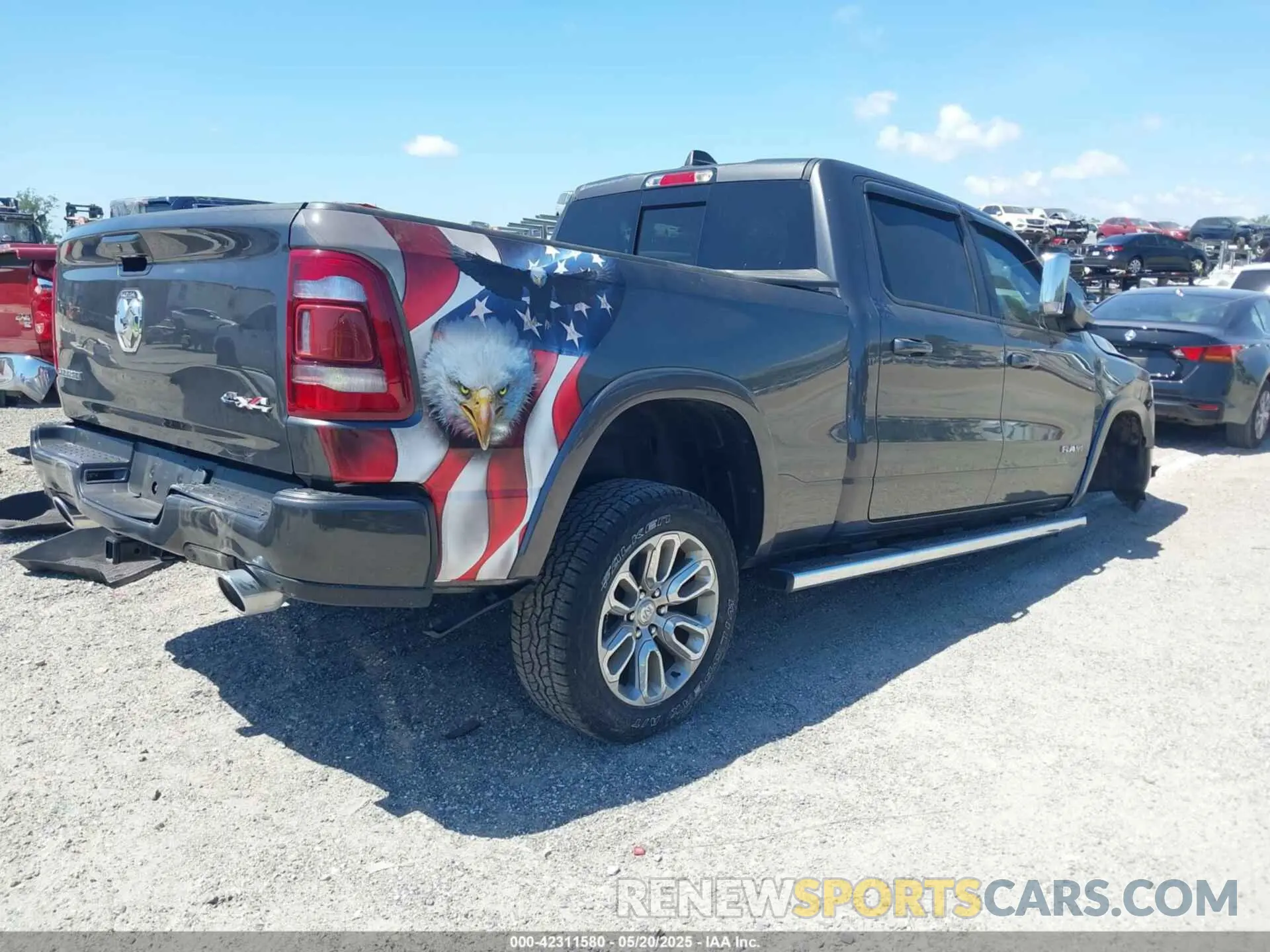 4 Photograph of a damaged car 1C6SRFRM6NN217271 RAM 1500 2022