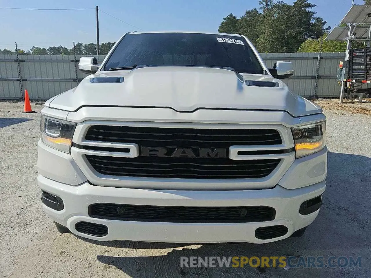 5 Photograph of a damaged car 1C6SRFRT6NN167351 RAM 1500 2022