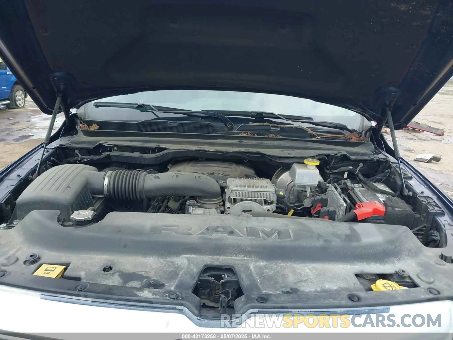 10 Photograph of a damaged car 1C6SRFRTXNN223050 RAM 1500 2022