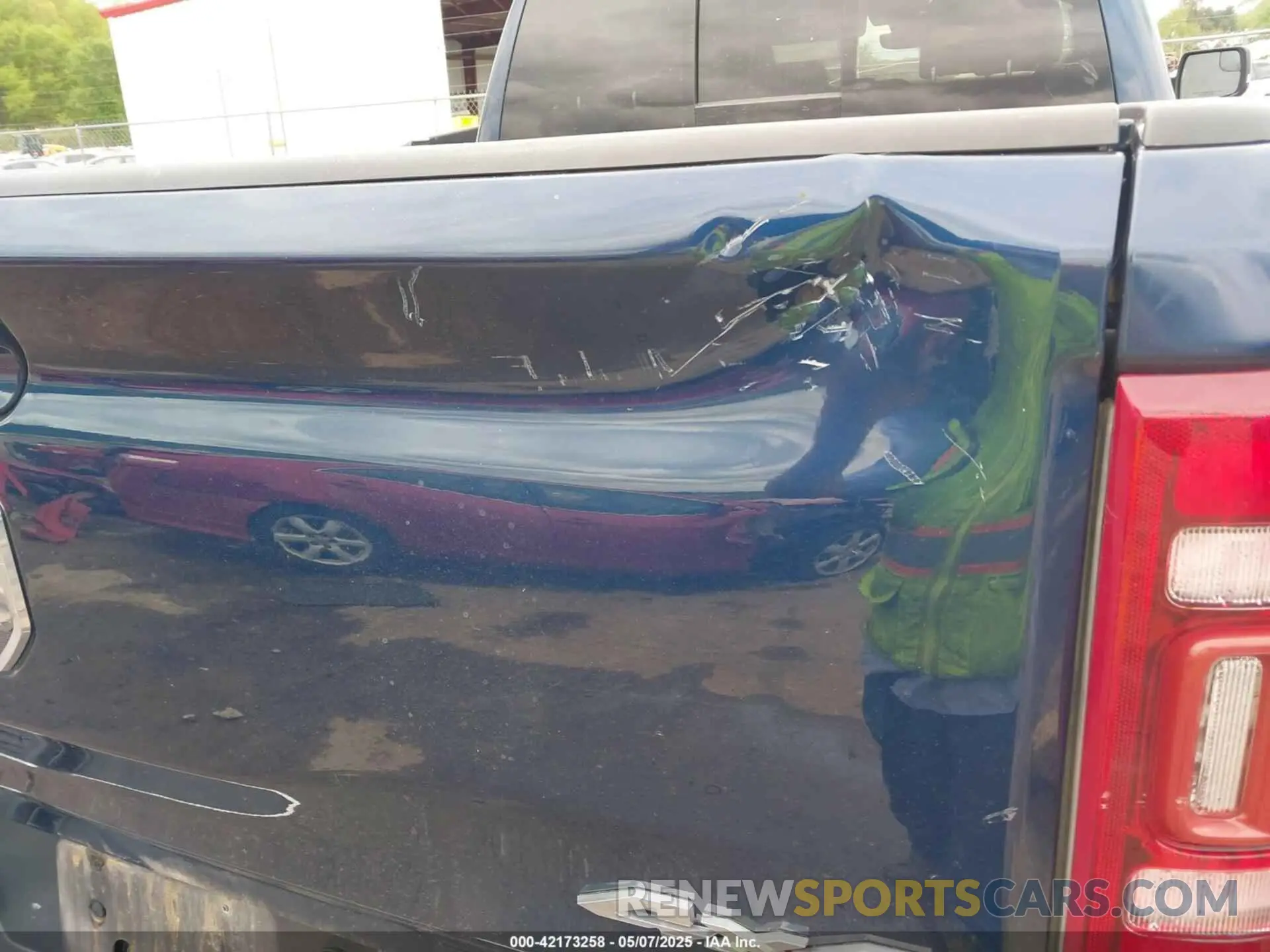 18 Photograph of a damaged car 1C6SRFRTXNN223050 RAM 1500 2022